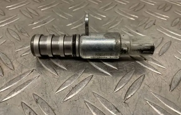 Ford Focus Camshaft speed sensor HX7G6B297AA