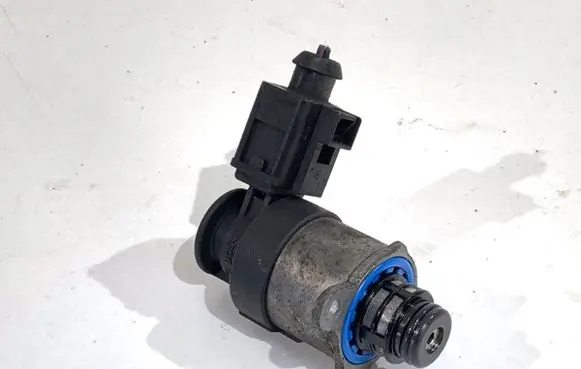 Skoda Rapid (NH) Fuel pressure regulator 0928400768