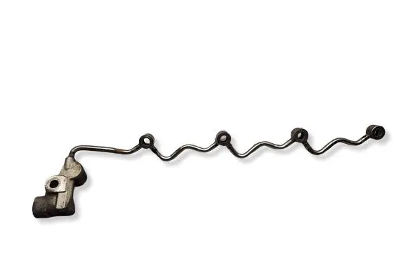 Toyota Avensis T270 Fuel return line/hose 237610R040
