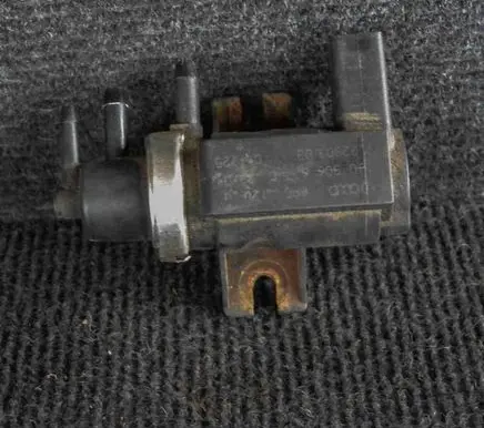 Volkswagen Transporter - Caravelle T5 Turbo solenoid valve 1J0906627C