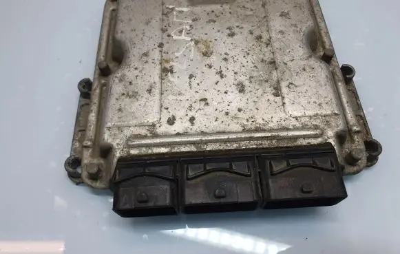 Renault Laguna II Engine control unit/module 0281010637 8200211711 8200085386