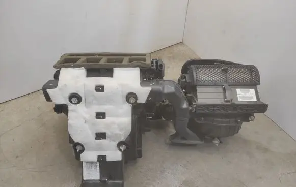 Dodge Durango III Interior heater climate box assembly P68245823AE