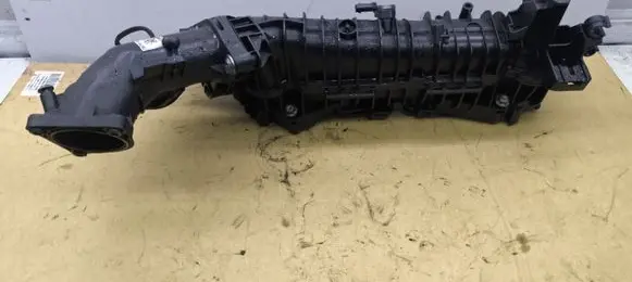 BMW 5 F10 F11 Intake manifold 7807991