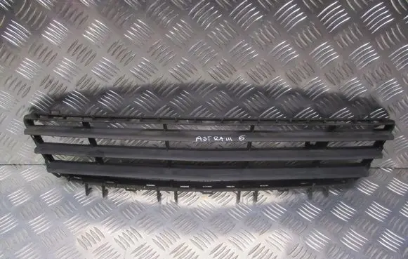 Opel Astra H Front bumper lower grill