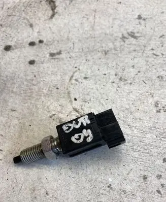 Mitsubishi Outlander Brake pedal sensor switch