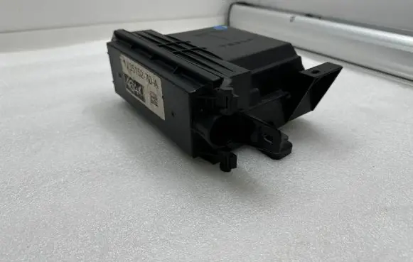Tesla Model X Central body control module 113515270A 105835803C 123727