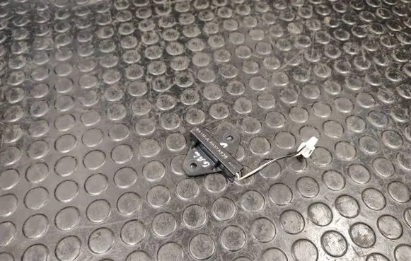 Peugeot 4008 Keyless system antenna 8637A525