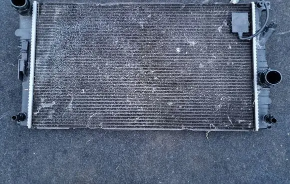 BMW 3 F30 F35 F31 Coolant radiator 7618808