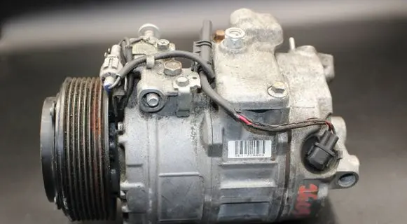 BMW 5 F10 F11 Air conditioning (A/C) compressor (pump) 9165808 22527010