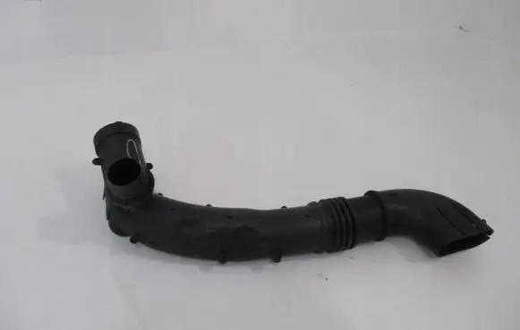Renault Clio III Air intake hose/pipe 8200305467