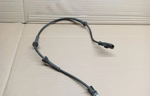 Renault Clio III ABS brake wheel speed sensor 8200419177
