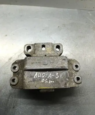 Audi A3 S3 8P Engine mount bracket 1k0199555m