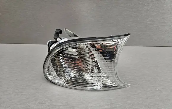 BMW 3 E46 Front indicator light 6904308 63126904308