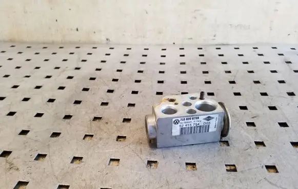 Air conditioning (A/C) expansion valve