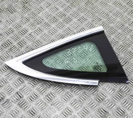 Tesla Model 3 Rear side window 108070600