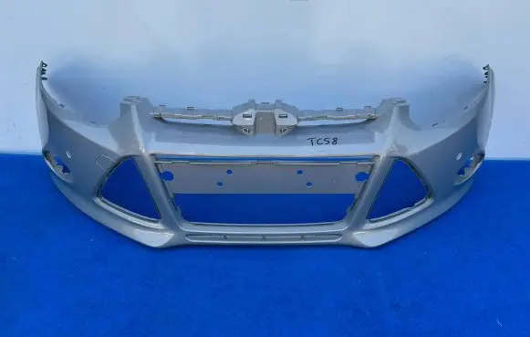 Ford Focus Front bumper BM5117757A