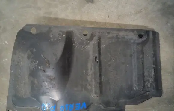 Toyota Verso Engine splash shield/under tray