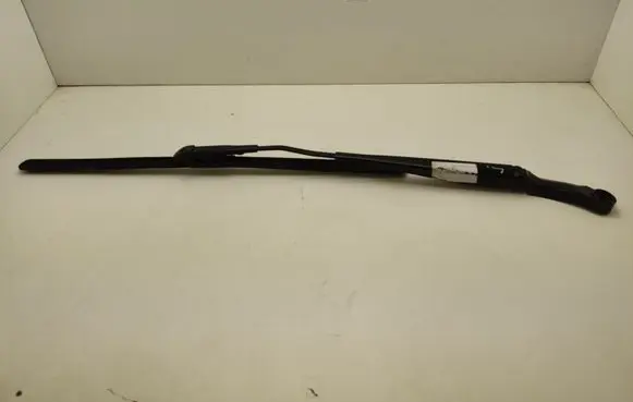 Ford Mustang VI Front wiper blade arm FR3B17C495AA