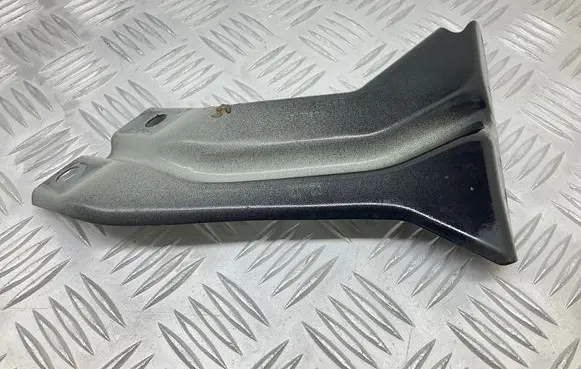 Audi A1 Fender mounting bracket 8X0821135A