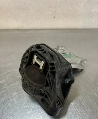 Citroen C3 Engine mount vacuum valve 9676780580