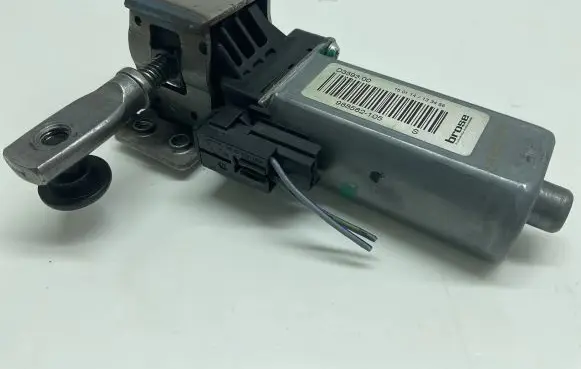 Land Rover Range Rover Sport L494 Seat adjustment motor 988582105 D359300 150114133456