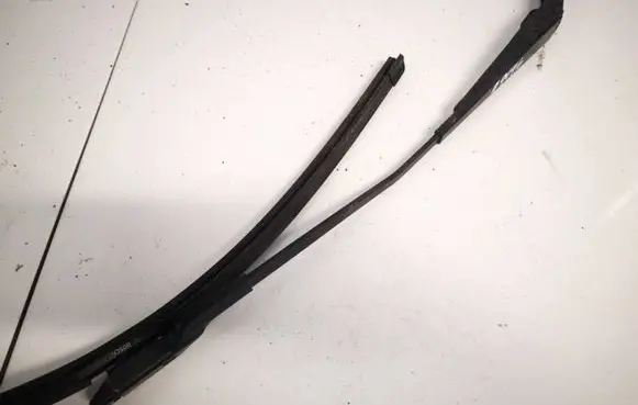 Volvo XC60 Front wiper blade arm 30753530