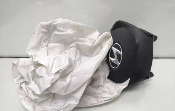 Hyundai ix20 Steering wheel airbag 6183856 01533213 13650564