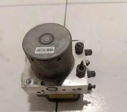 KIA Sorento ABS Pump 589202P140 JD3D10036LG 5WY7F92E