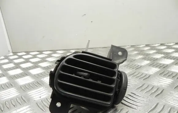 Mazda 323 Rear air vent grill BJ0JGM832 T6126