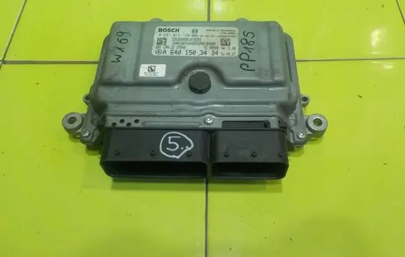 Mercedes-Benz A W169 Engine control unit/module 6401503434 PP185 0281015120