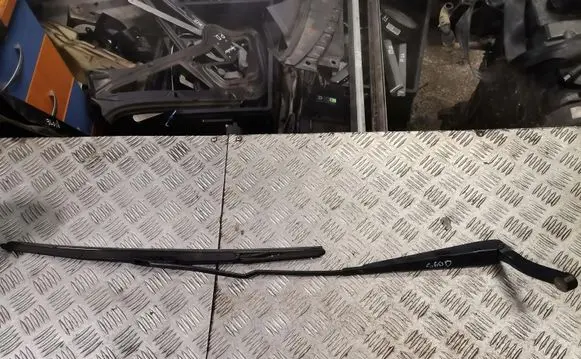 Volvo S60 Front wiper blade arm 8624246