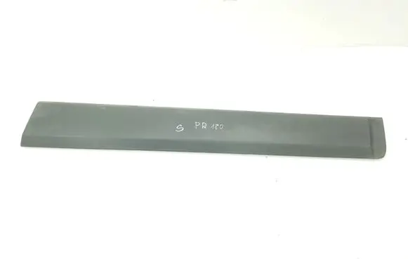 Opel Antara Front door trim (molding) 96439708