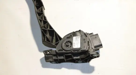 Volvo XC60 Accelerator throttle pedal 31255477