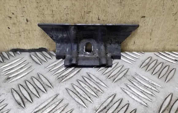 Battery bracket