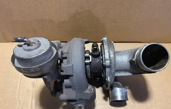 Toyota Avensis T270 Turbo 172010R060 100319003379