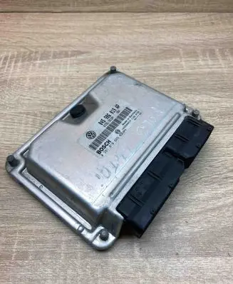 Volkswagen Polo Engine control unit/module ECU 045906019AP 0281010865