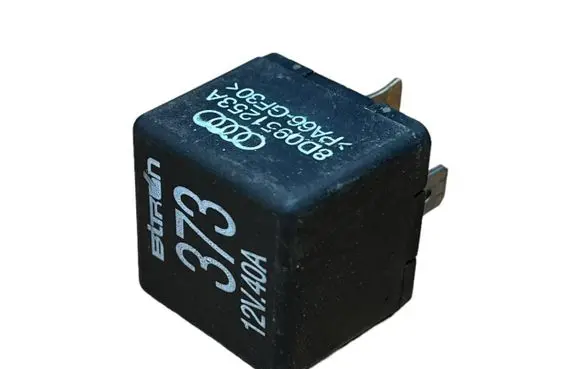Skoda Octavia Mk2 (1Z) Other relay 8D0951253A