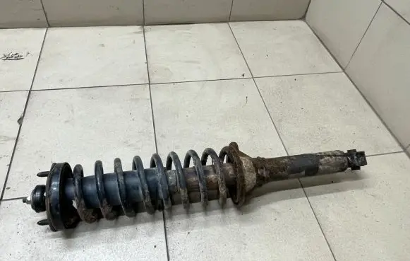 Honda CR-V Rear shock absorber with coil spring 