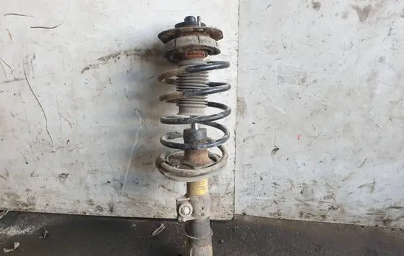 Volvo V70 Front shock absorber with coil spring 30683342A