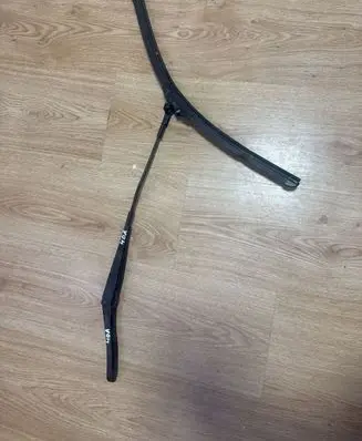 Opel Astra H Front wiper blade arm GM13111219 13111219