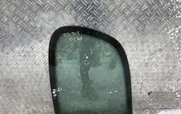 Peugeot 206 Rear side window