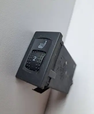 Volkswagen PASSAT B5 Seat heating switch 7M3963563 YM2119K314AAW