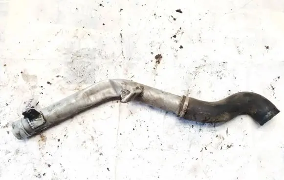 Intercooler hose/pipe
