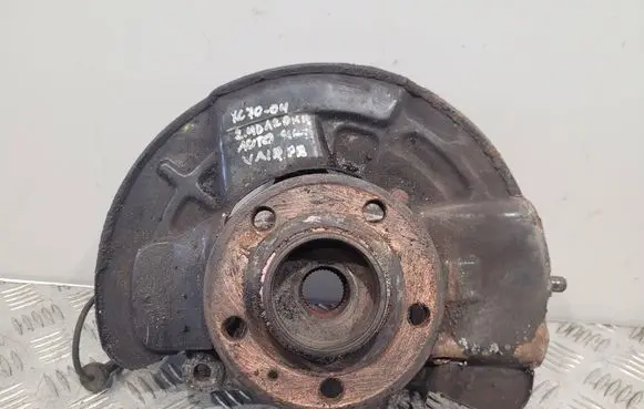Volvo XC70 Front wheel hub