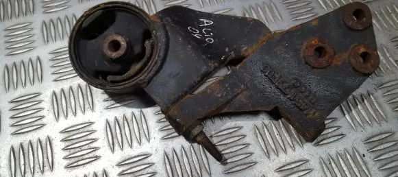 Suzuki Alto Engine mount bracket 11651M79F00 14K04R