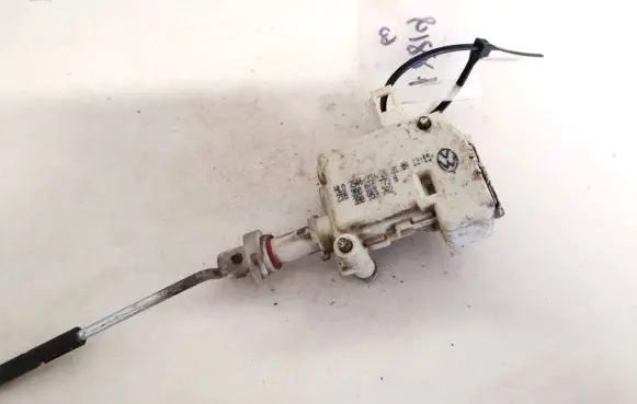 Volkswagen PASSAT B5.5 Central locking motor 3b0810773b 3b0959782