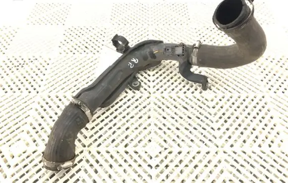 Volkswagen Scirocco Air intake hose/pipe 1K0145770AE