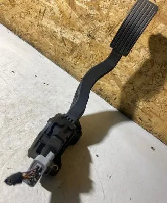 Peugeot 207 Accelerator throttle pedal 6PV00994900 9681844080 04062009