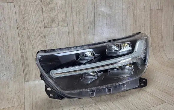 Volvo XC40 Headlight/headlamp 31446784