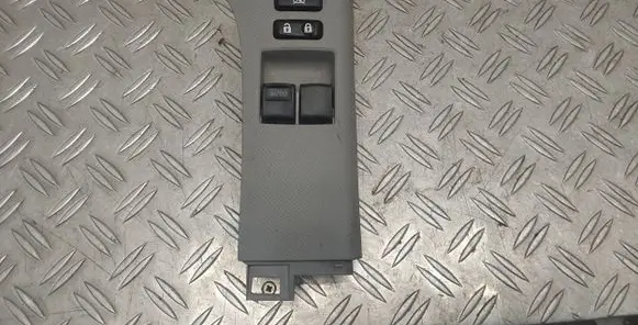 Toyota Yaris Electric window control switch 742320D110